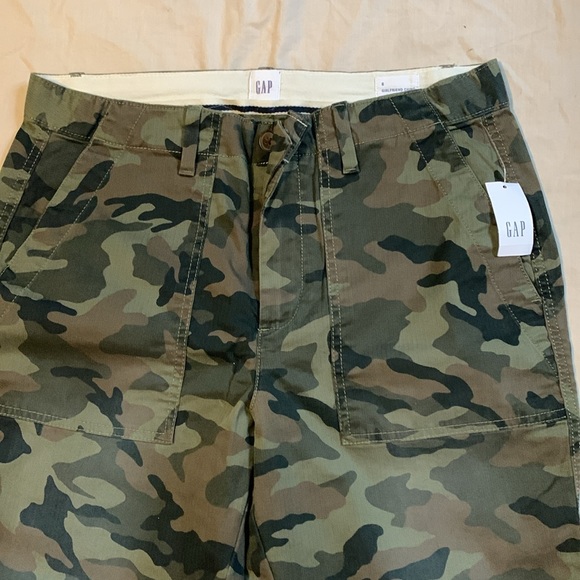 NWT GAP  girlfriend chino - Picture 4 of 7